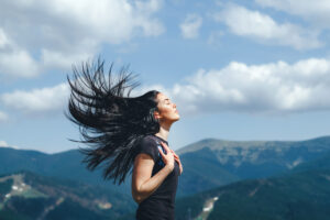 Femme en mode respiration profonde